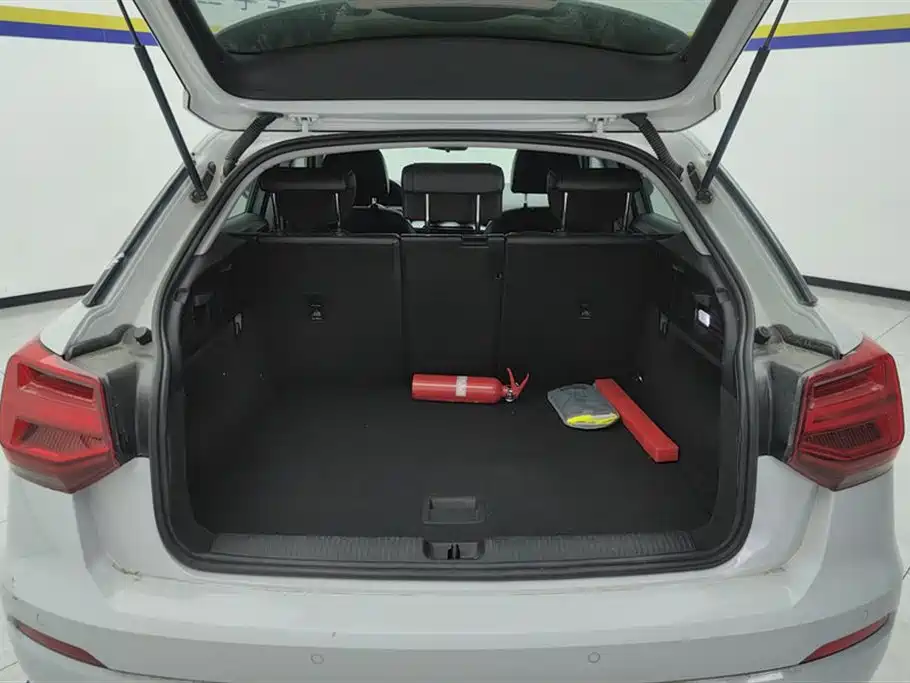 Audi Q2L 2018 35 TFSI Fashion Elegance China VI фото 4