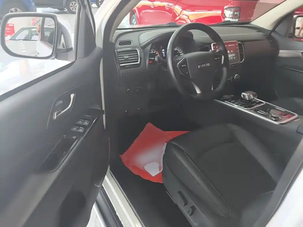Isuzu Lingtuo 2023 2022 2.0T 4WD Automatic Gasoline Leading Premium Edition JX4G20A6L
