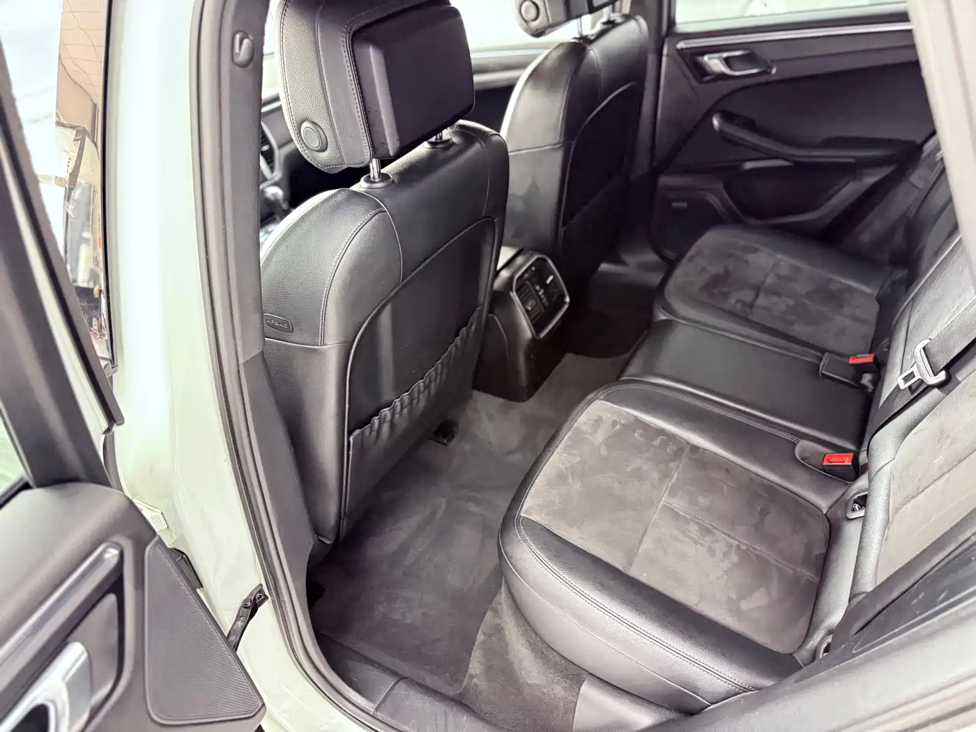 Porsche Macan 2014 Macan 2.0T фото 12