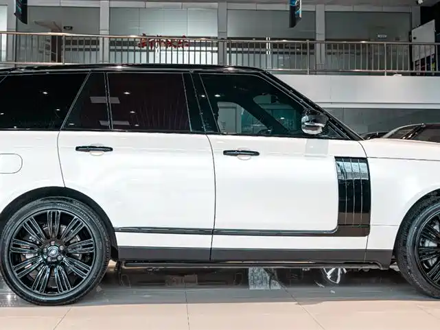Land Rover Range Rover 2018 3.0 SC V6 Vogue Heritage Edition фото 4