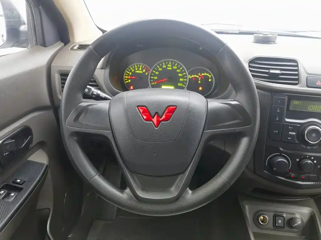 Wuling Motors Wuling Hongguang 2025 2021 1.5L S Basic LAR