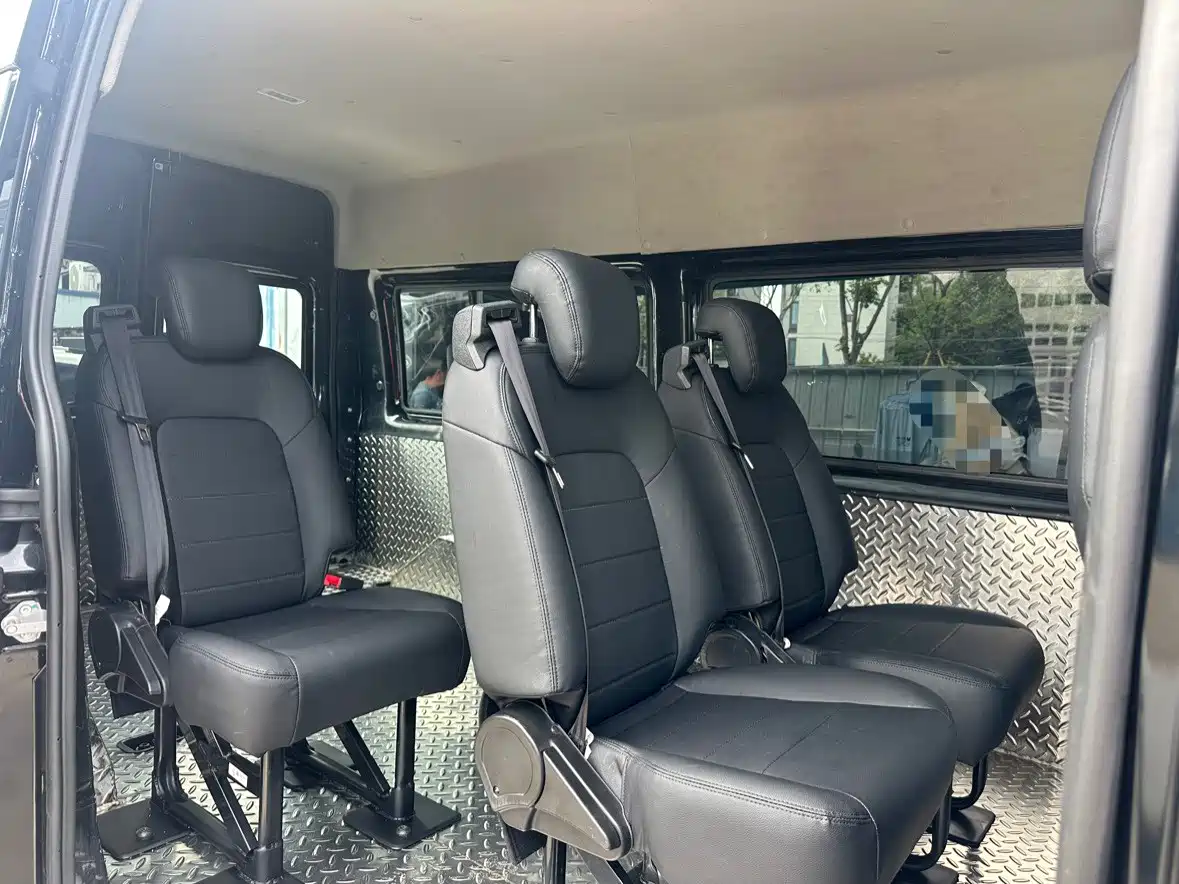 Jiangling JMC Fushun 2024 2023 2.0T Automatic Short Wheelbase Medium-High Roof Commercial MPV 6 Seats