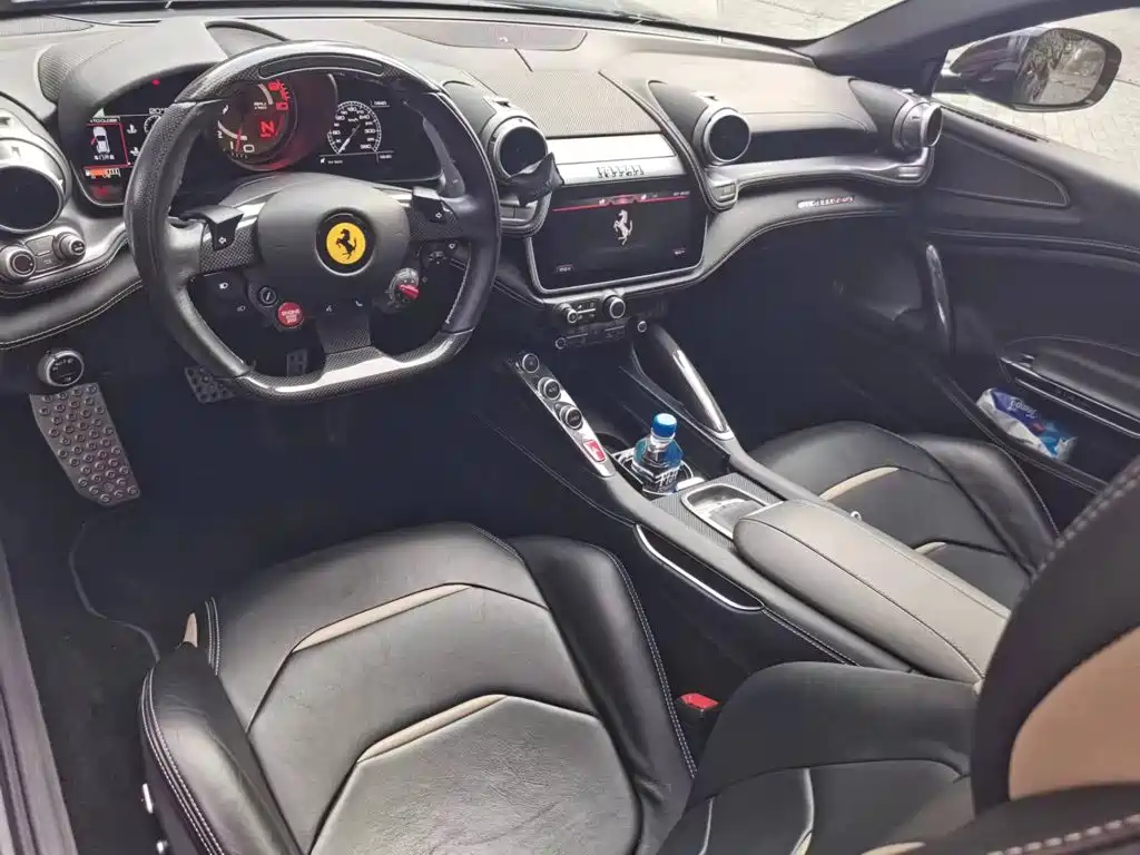 Ferrari GTC4Lusso 2018 2017 3.9T V8