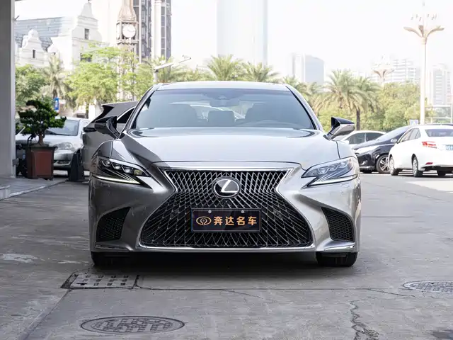 Lexus LS 2018 350 Luxury Edition China V — фото 2
