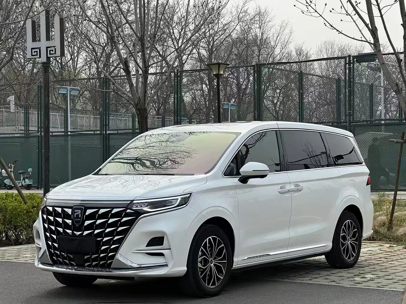 ROEWE IMAX8 NEW ENERGY