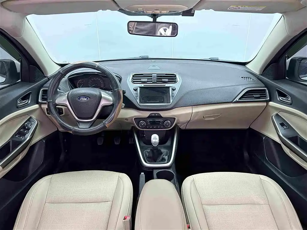 Ford Escort 2015 2015 1.5L Manual Fashion