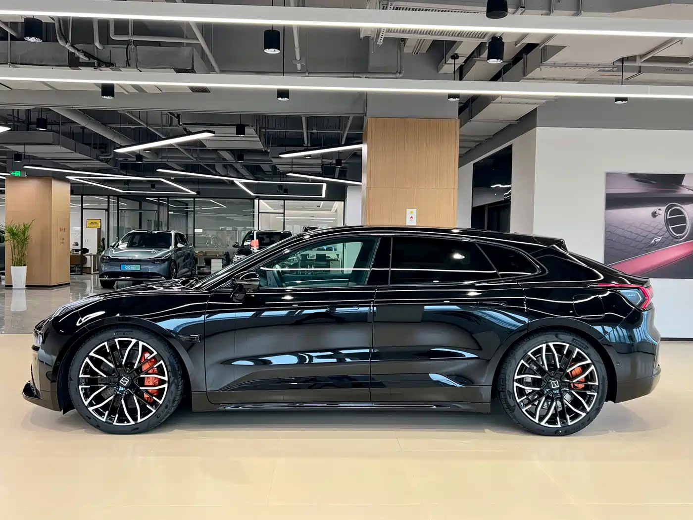 ZEEKR EXTREME KRYPTON 001