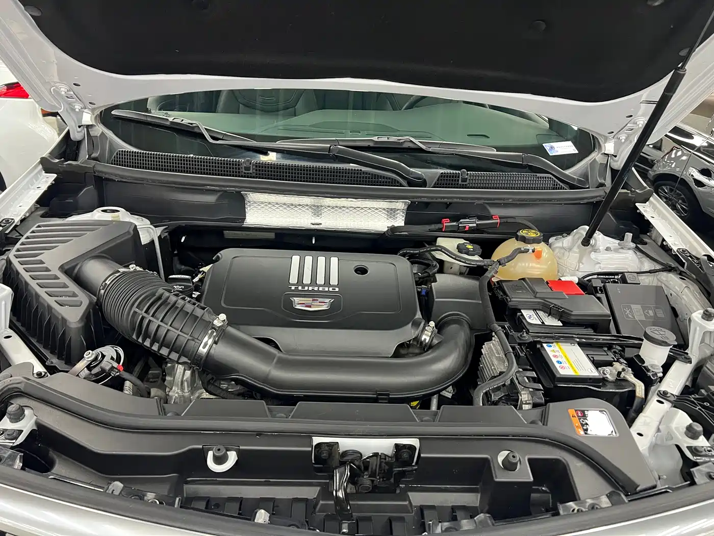 Cadillac XT5 2022 2.0T 2WD Luxury фото 41