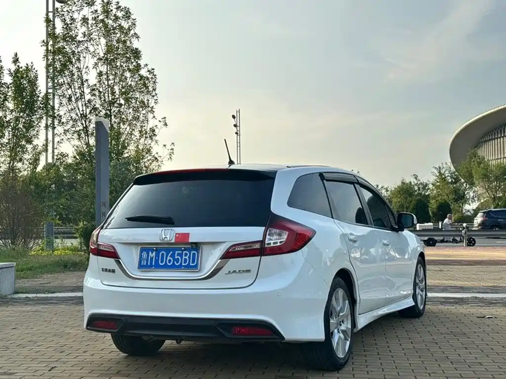 Honda Jade 2013 2013 1.8L Automatic Comfort Edition 5-seater