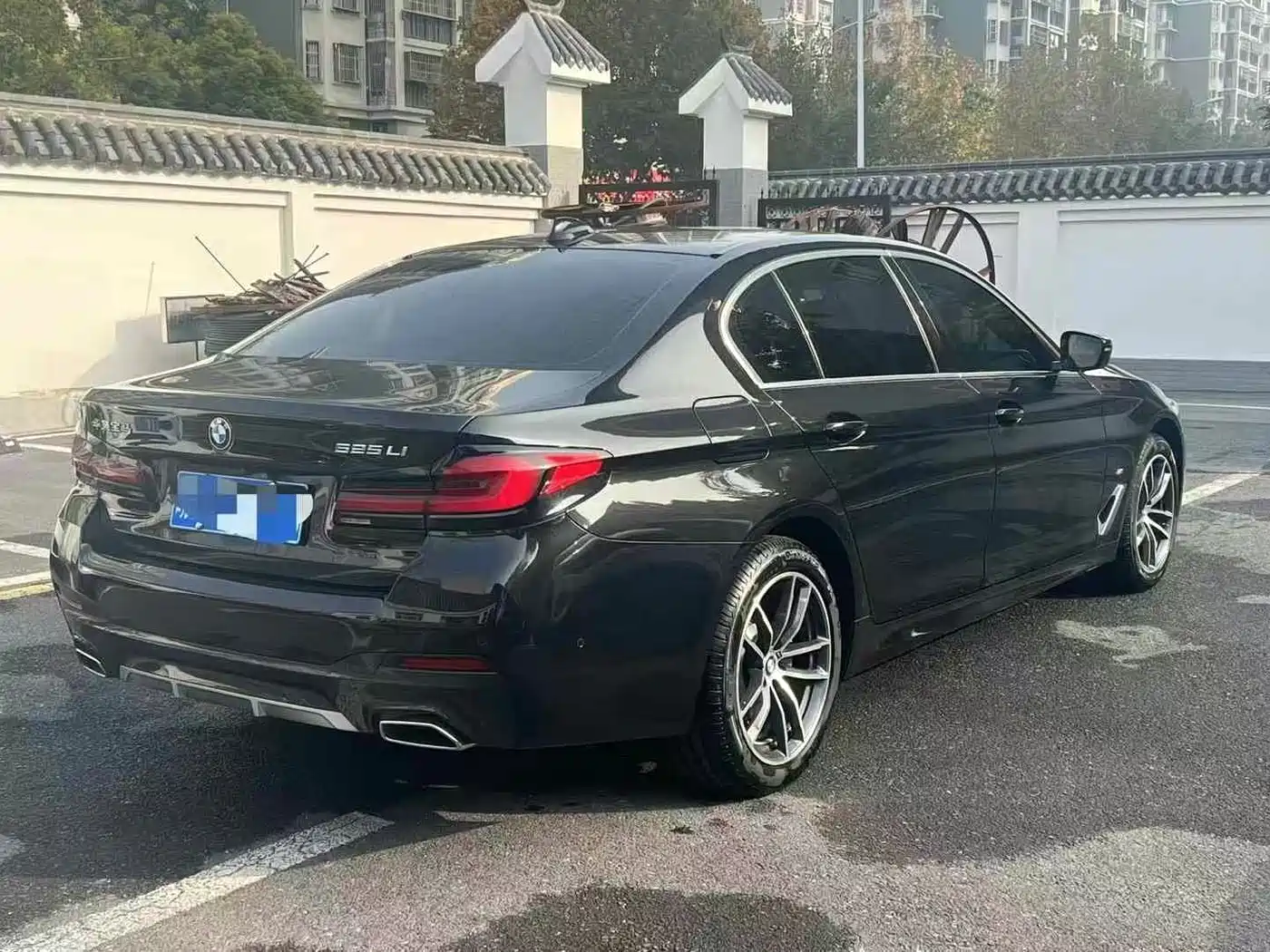 BMW 5 Series 2022 525Li M Sport Package фото 7