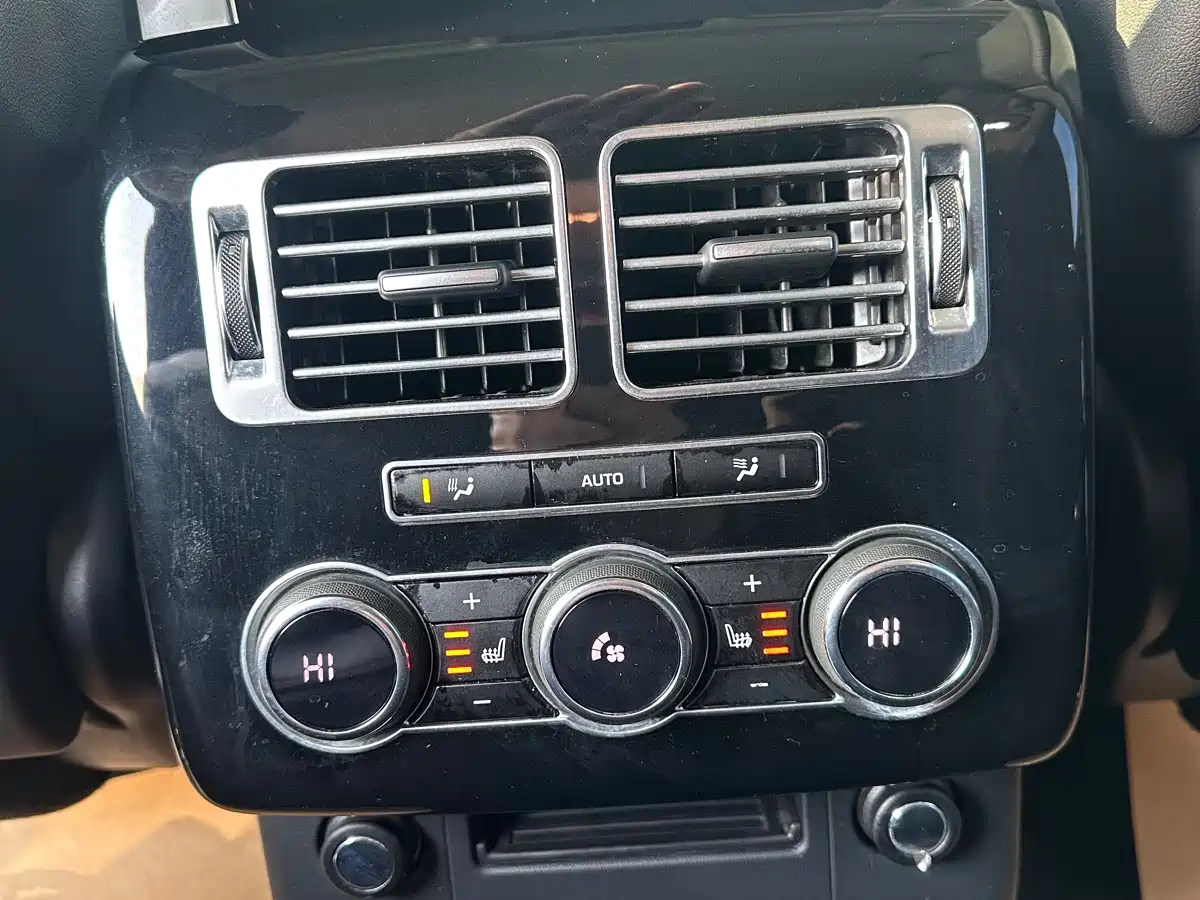 Land Rover Range Rover 2016 3.0 SC V6 Vogue фото 12