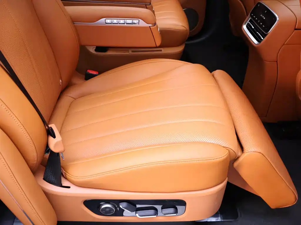 Aito AITO M8 2026 2025 Model Extended Range Max+ Edition 53.4kWh 6-Seater