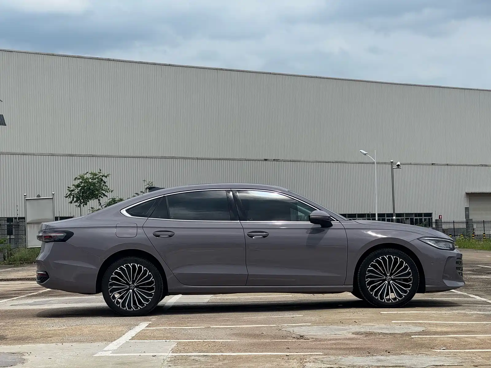 Фото 8 - Volkswagen Passat