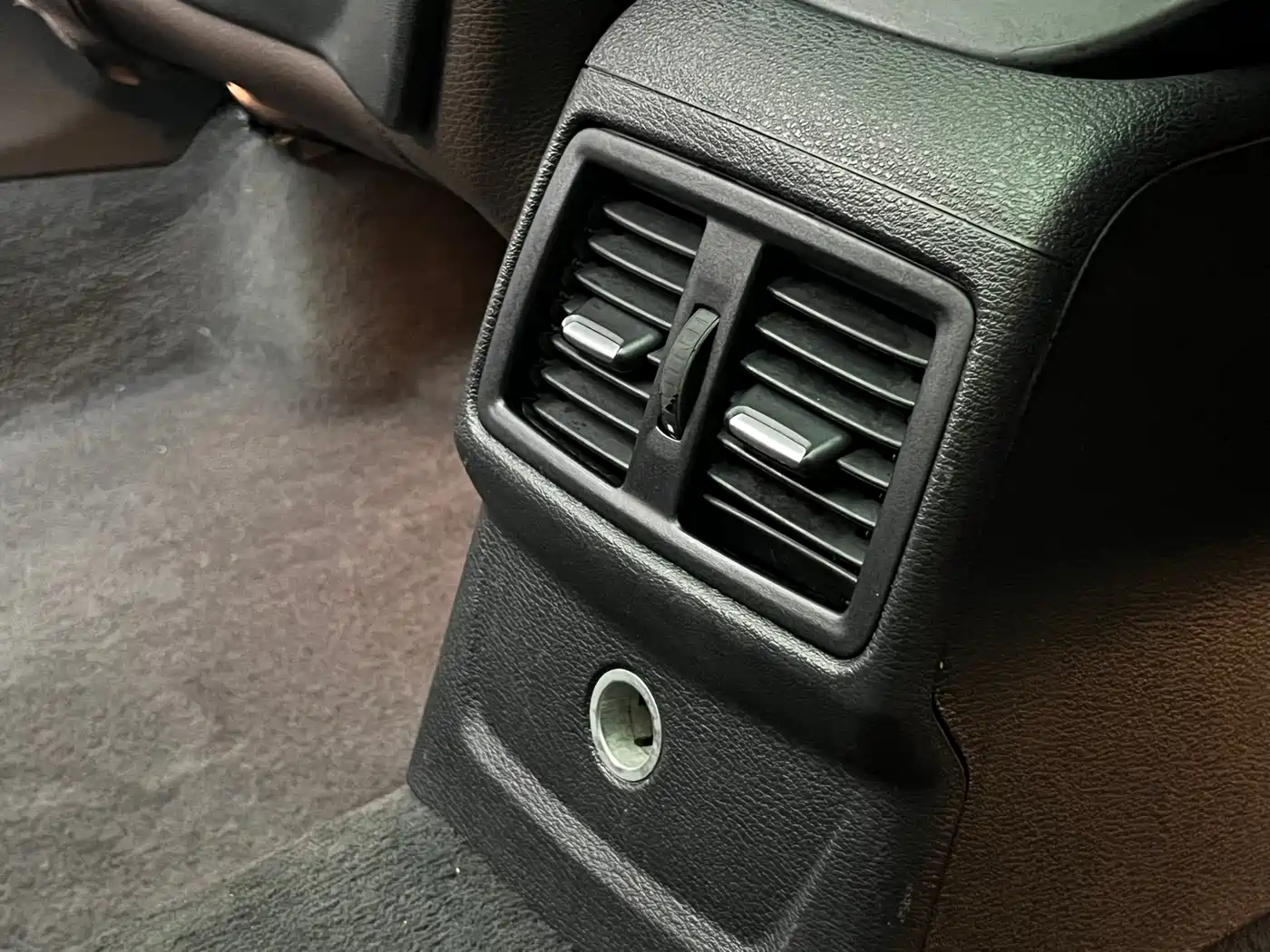 BMW X1 2018 sDrive18Li Premium Model фото 19