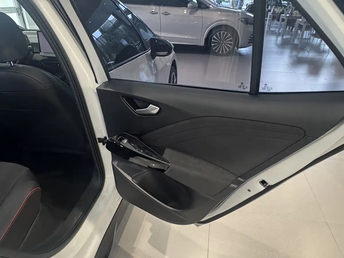 Volkswagen ID.3 2025 2026 Smart Edition Ultimate GTX Package