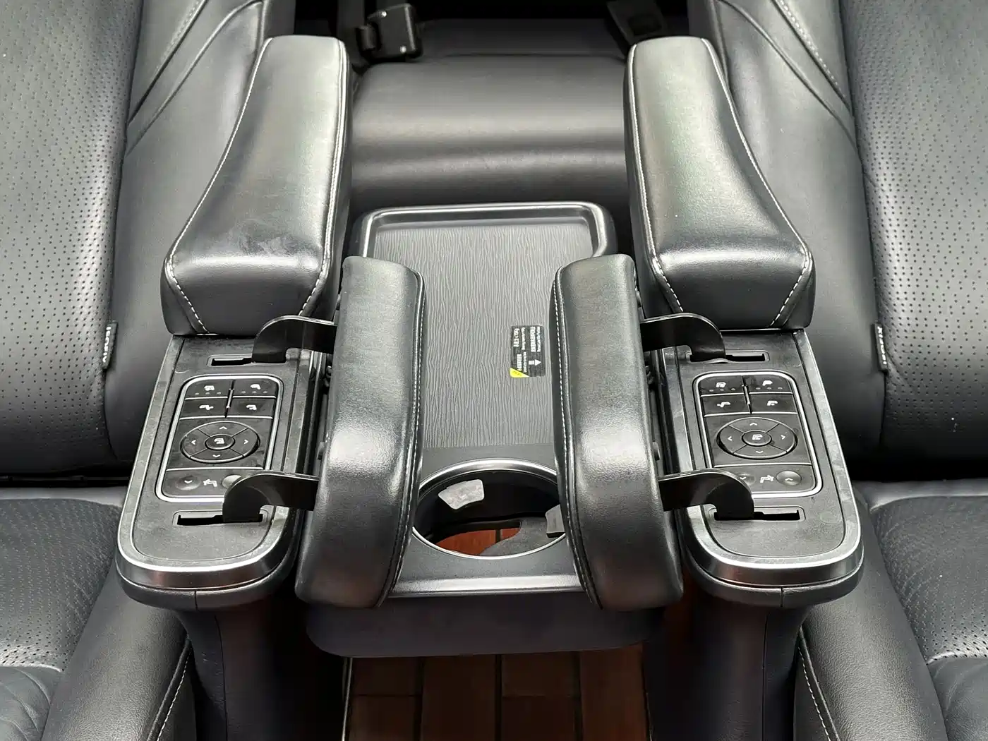GAC Trumpchi Trumpchi M8 2021 Leading Show Series 390T Ultimate Edition фото 15