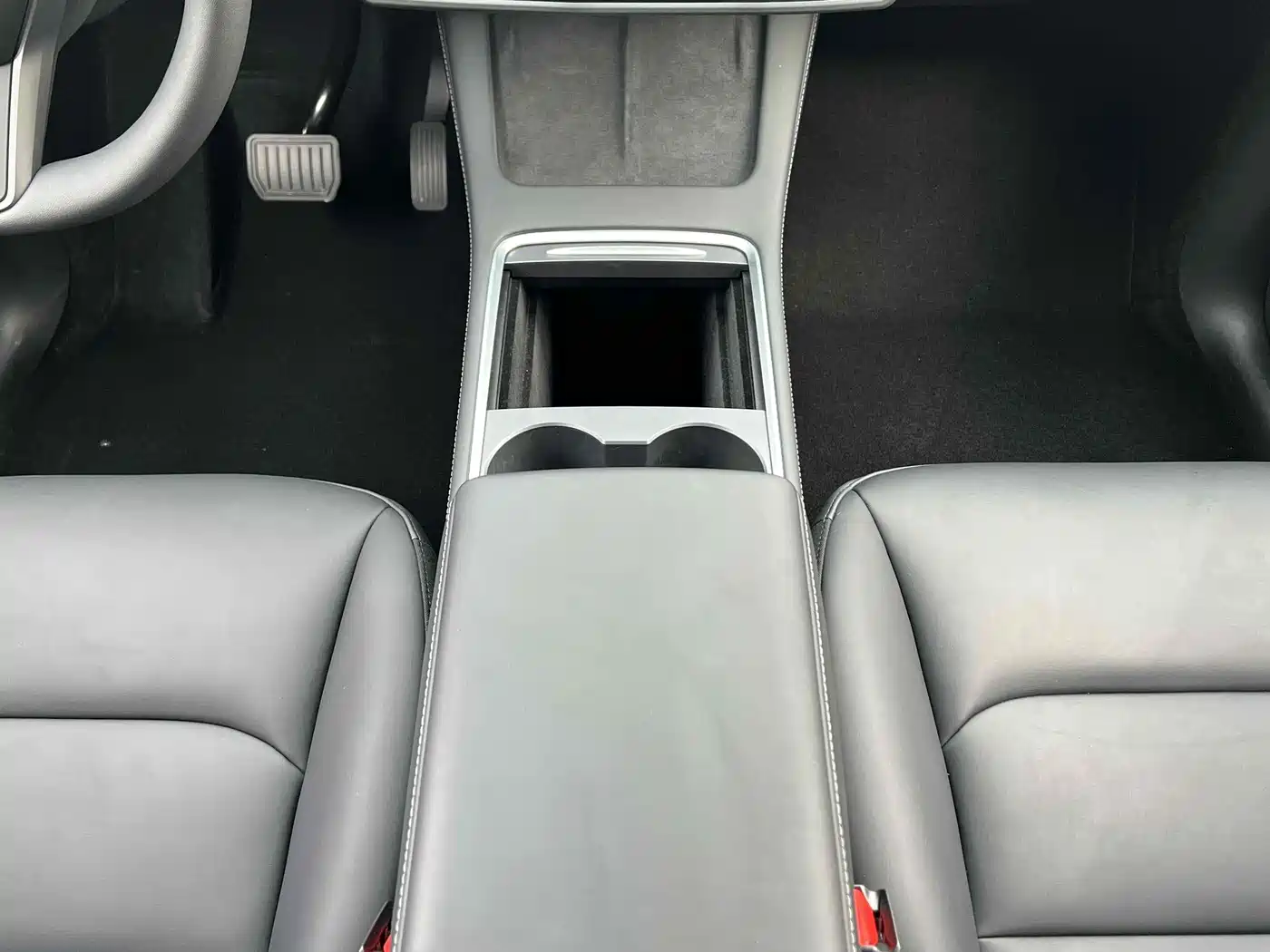 Фото 18 - Tesla Model Y