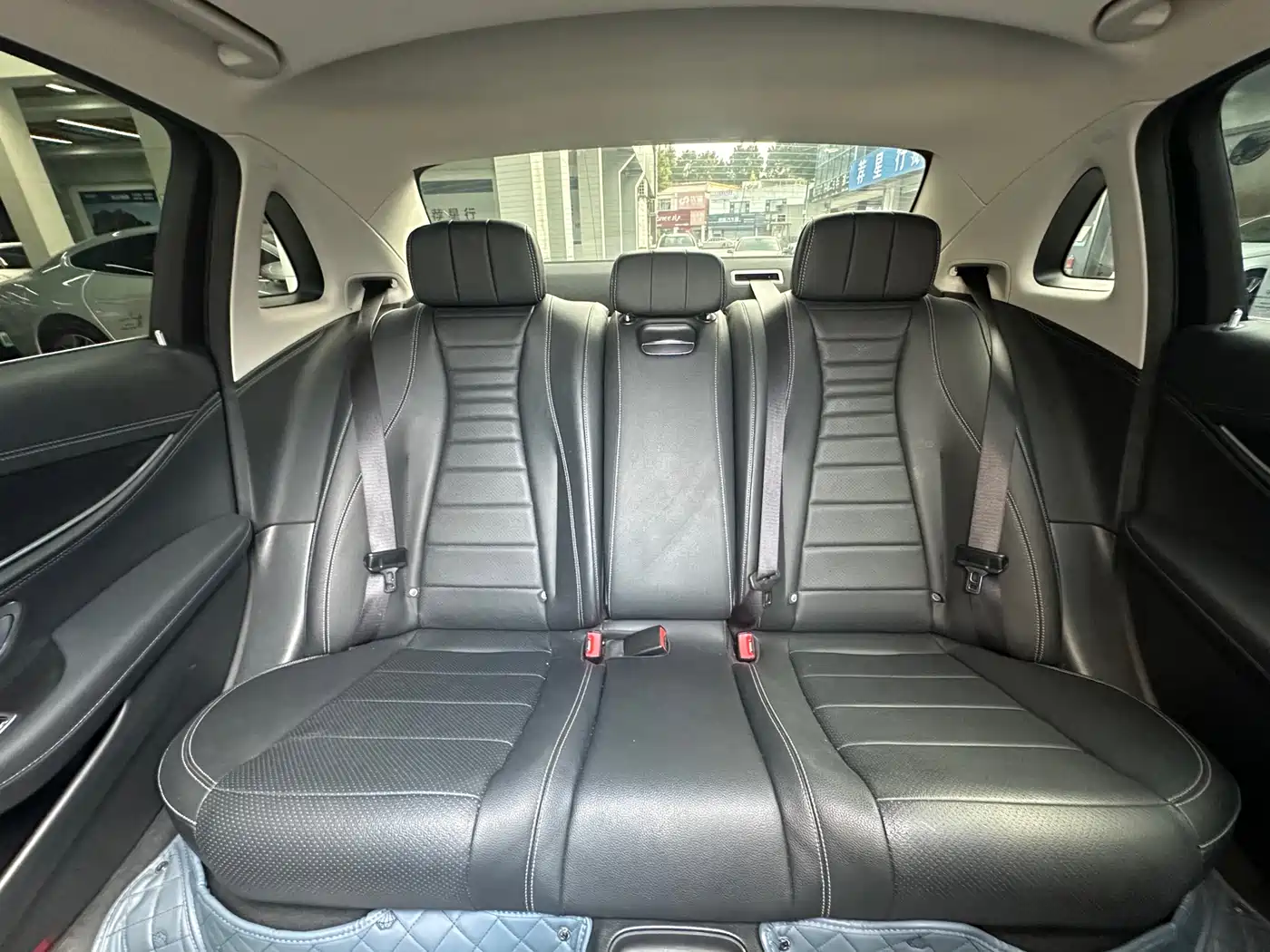 Mercedes-Benz E-Class 2016 E 200 L Sport Type фото 23