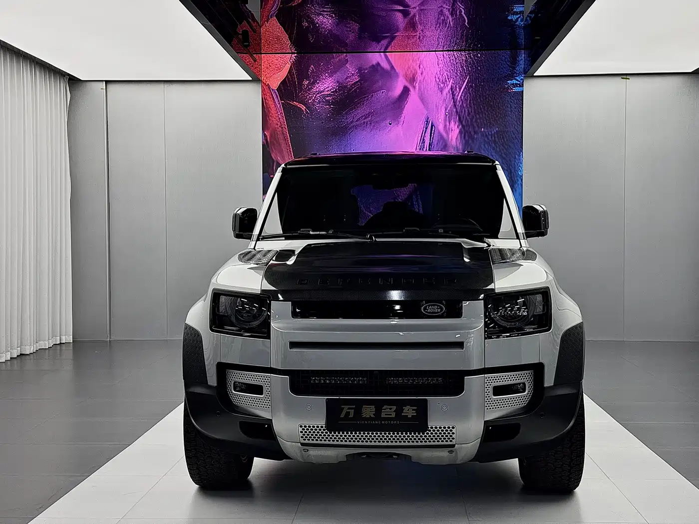 Фото 2 - Land Rover Defender