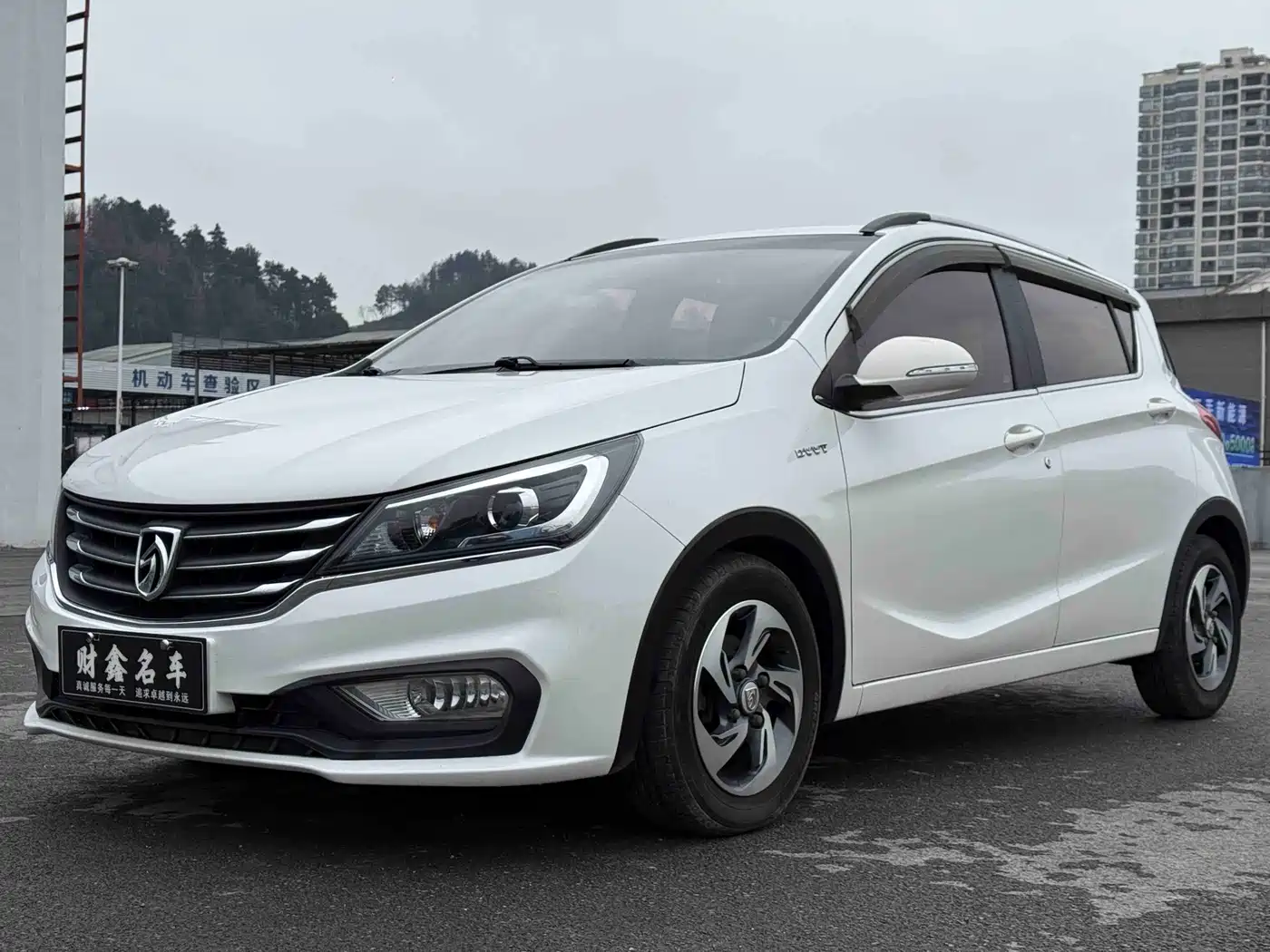 Baojun 310 2018 2017 1.5L Auto Luxury