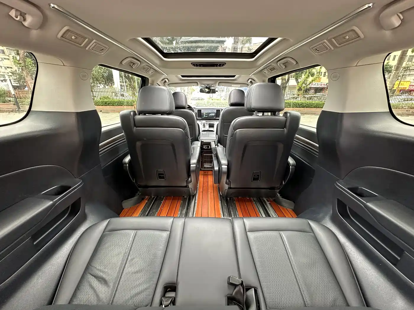 GAC Trumpchi Trumpchi M8 2021 Leading Show Series 390T Ultimate Edition фото 17