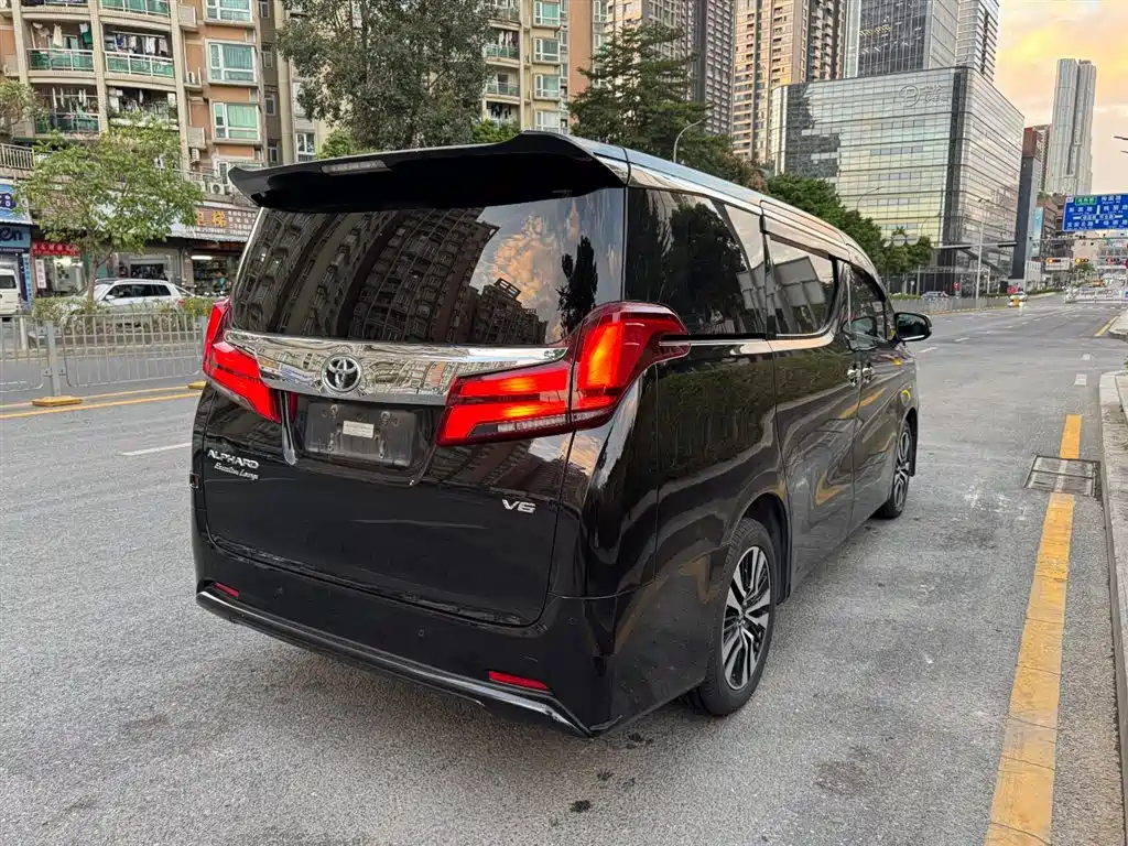 Toyota Alphard 2018 Facelift 3.5L Luxury Edition фото 12