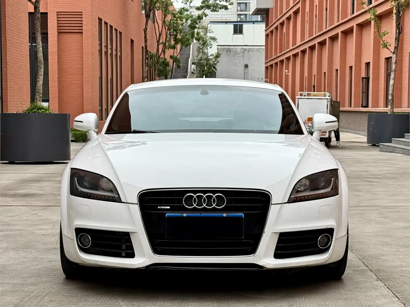 Audi TT 2011 TT Coupe 2.0TFSI quattro фото 2