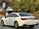 Photo 5 - Toyota Avalon