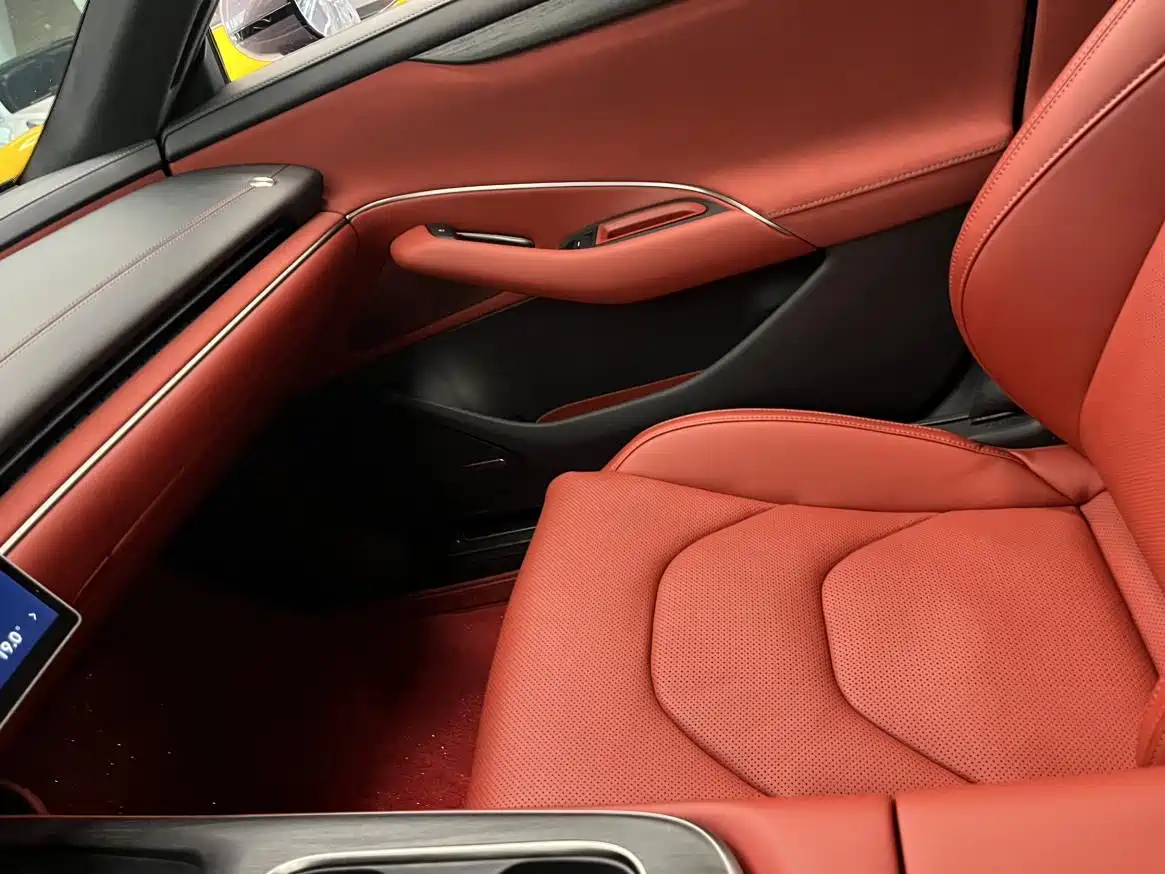 XIAOMI CAR XIAOMI SU7