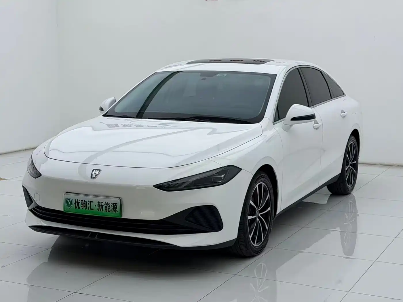 Roewe D7 2025 2025 DMH 125km World Champion Edition