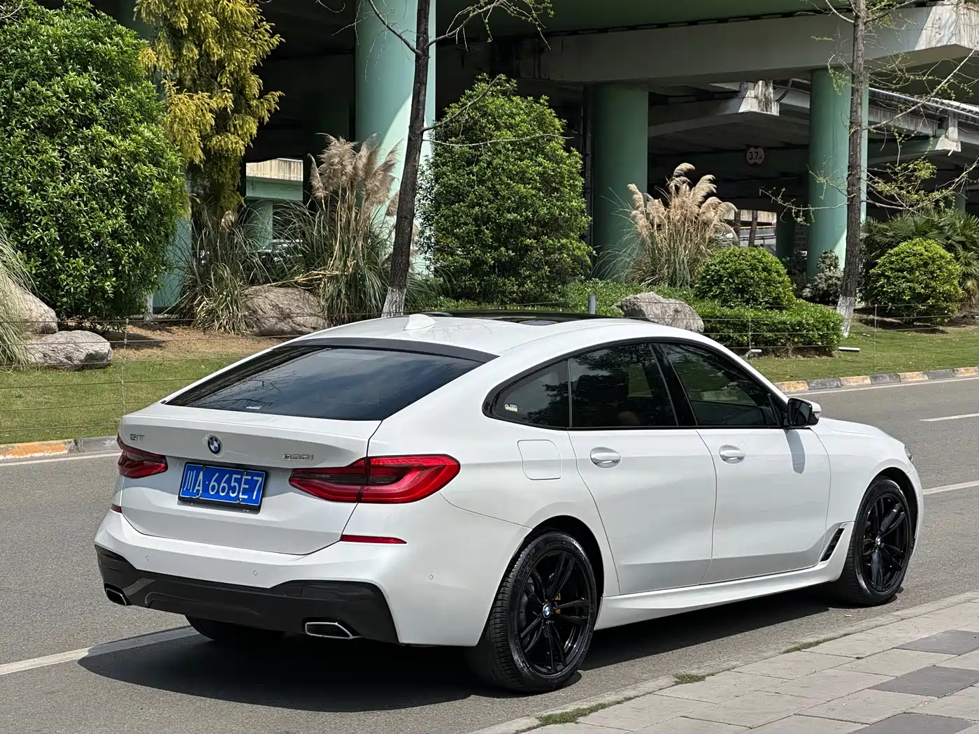 BMW 6 Series GT 2019 630i M Sport Package фото 4
