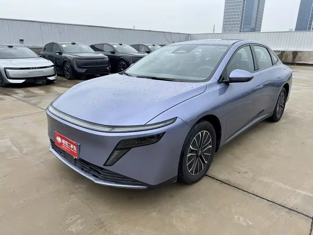 Nissan N6 2025 2025 Mid Configuration