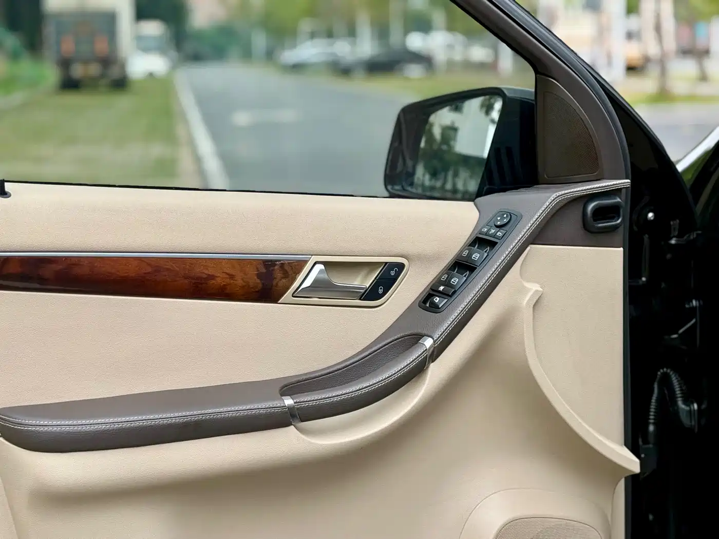 Mercedes-Benz R-Class 2011 R 300 L Business Class фото 10