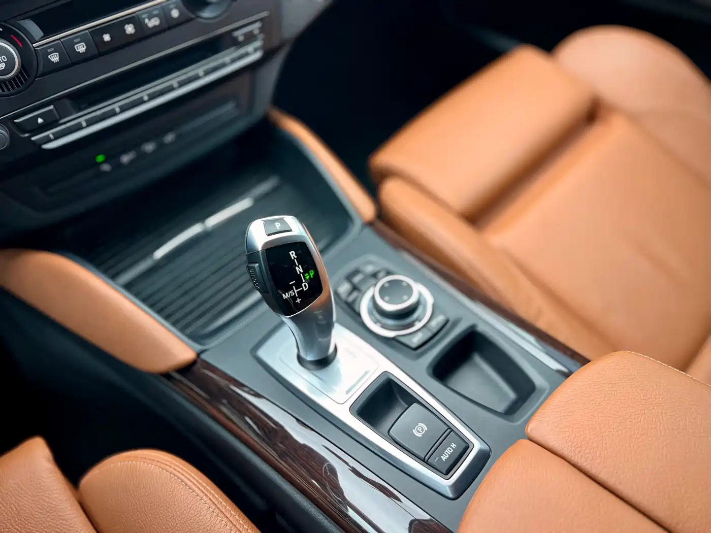 BMW X6 2014 xDrive35i Sport фото 16