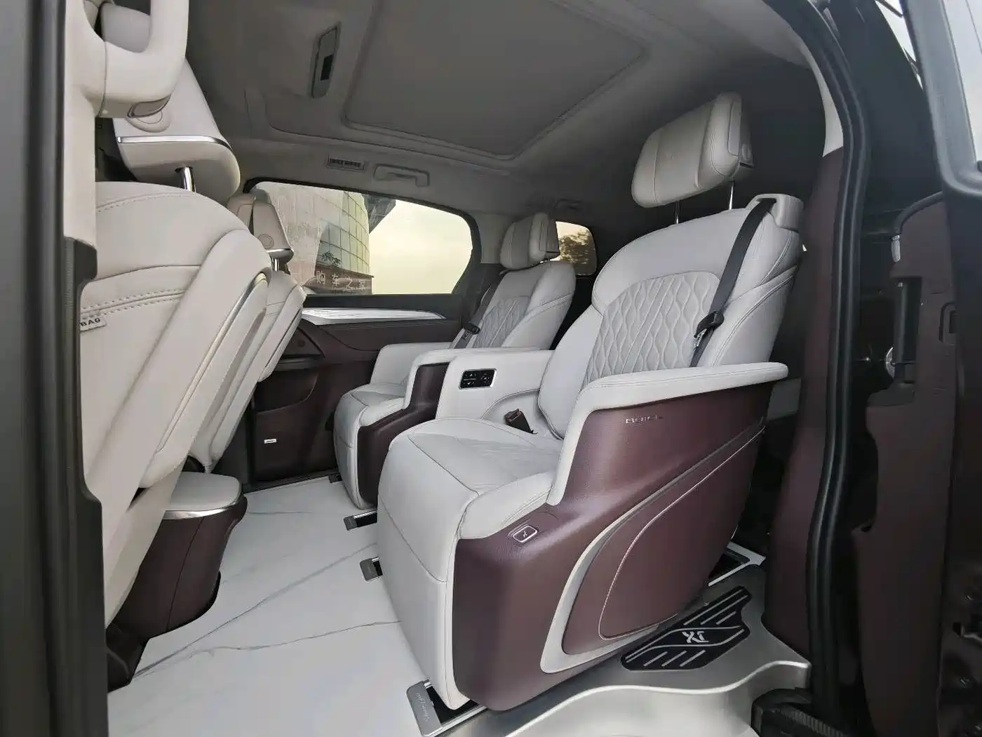 Фото 15 - Buick GL8