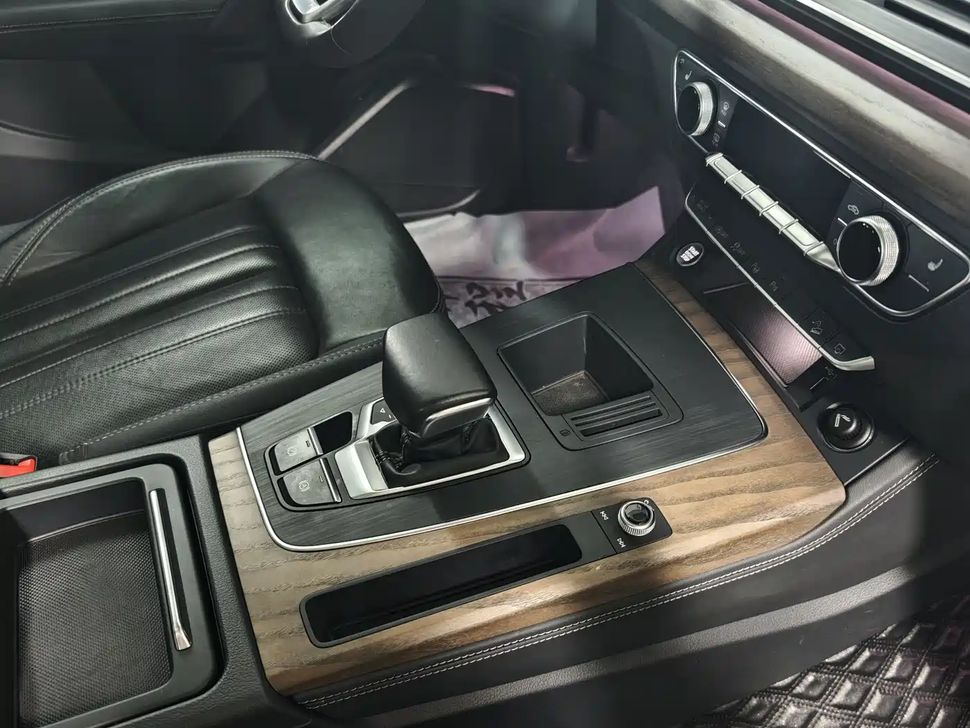Audi Q5L 2022 40T Luxury Elegance фото 13
