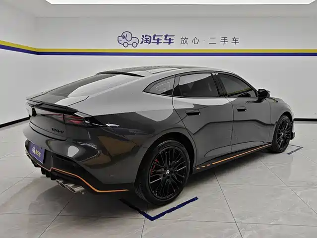 Changan UNI-V 2025 2.0T Sport Version — фото 3