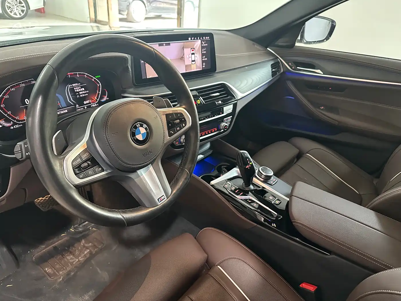 BMW 5 Series 2023 530Li Leading M Sport Package фото 7