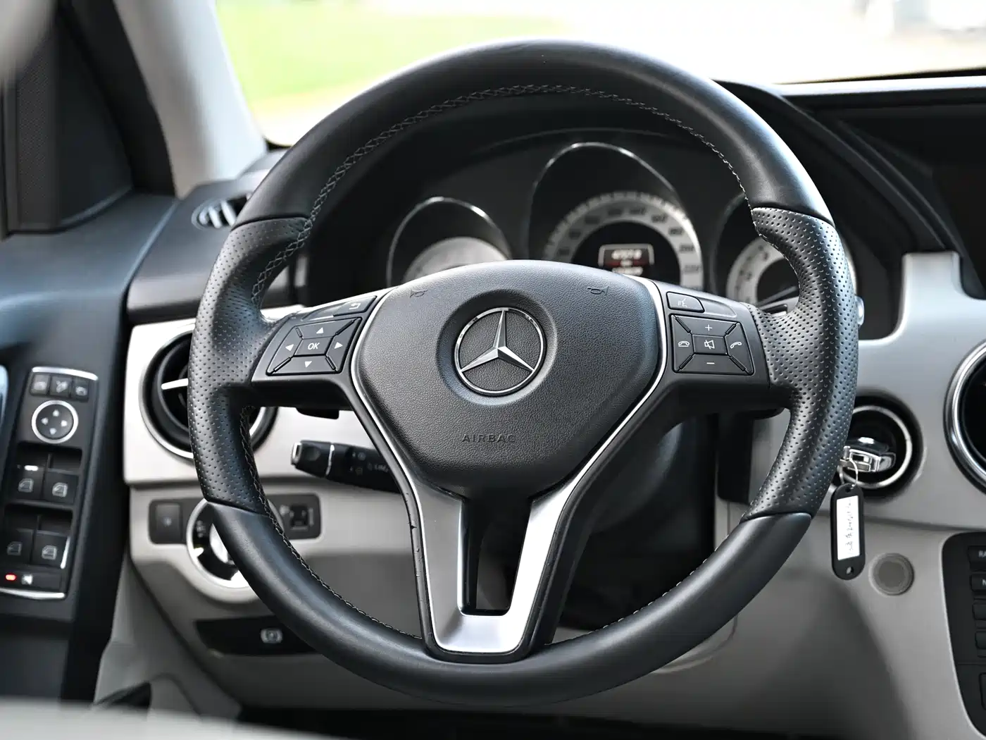 Mercedes-Benz GLK-Class 2013 GLK 300 4MATIC Dynamic фото 16