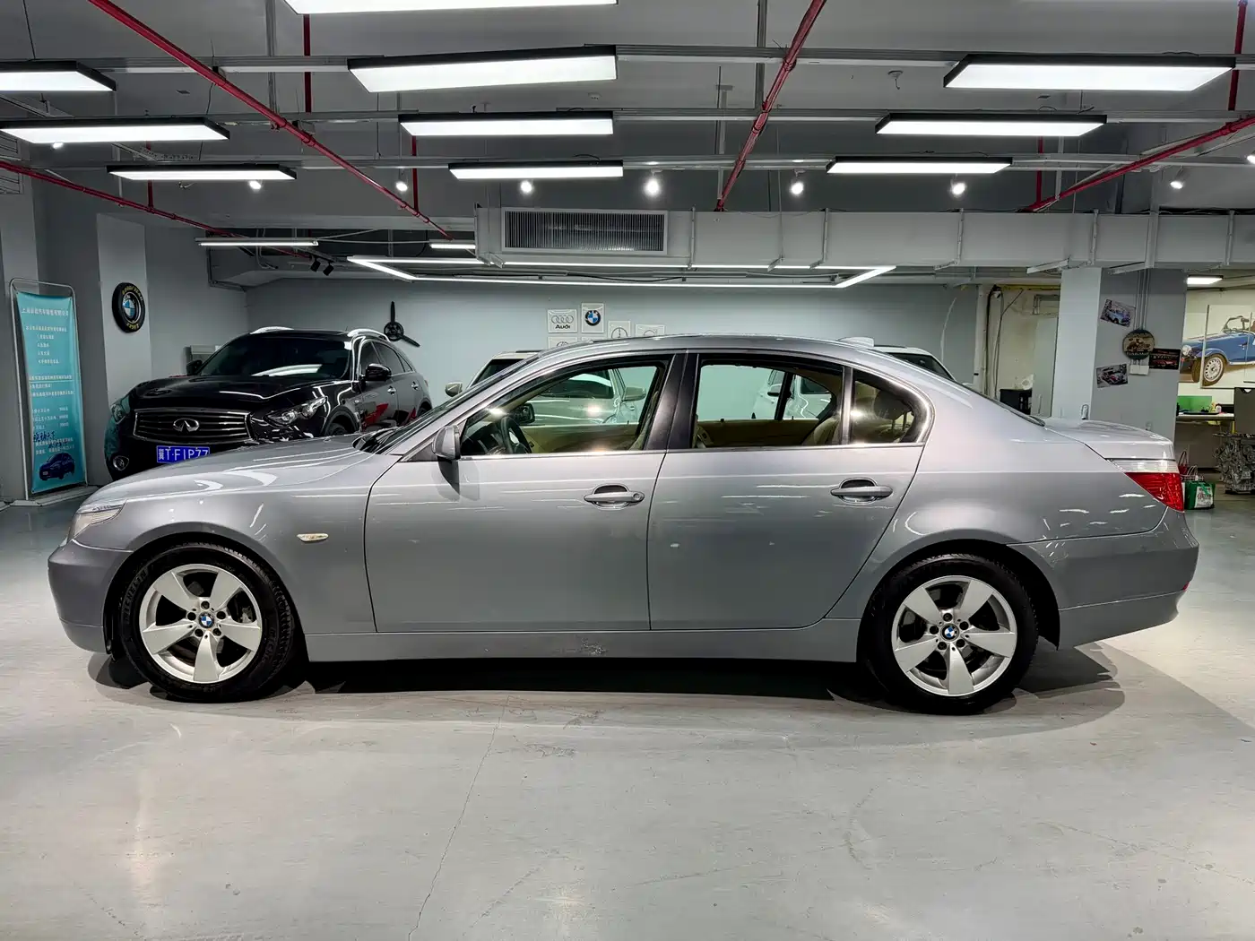 BMW 5 Series 2005 Model 530i фото 4