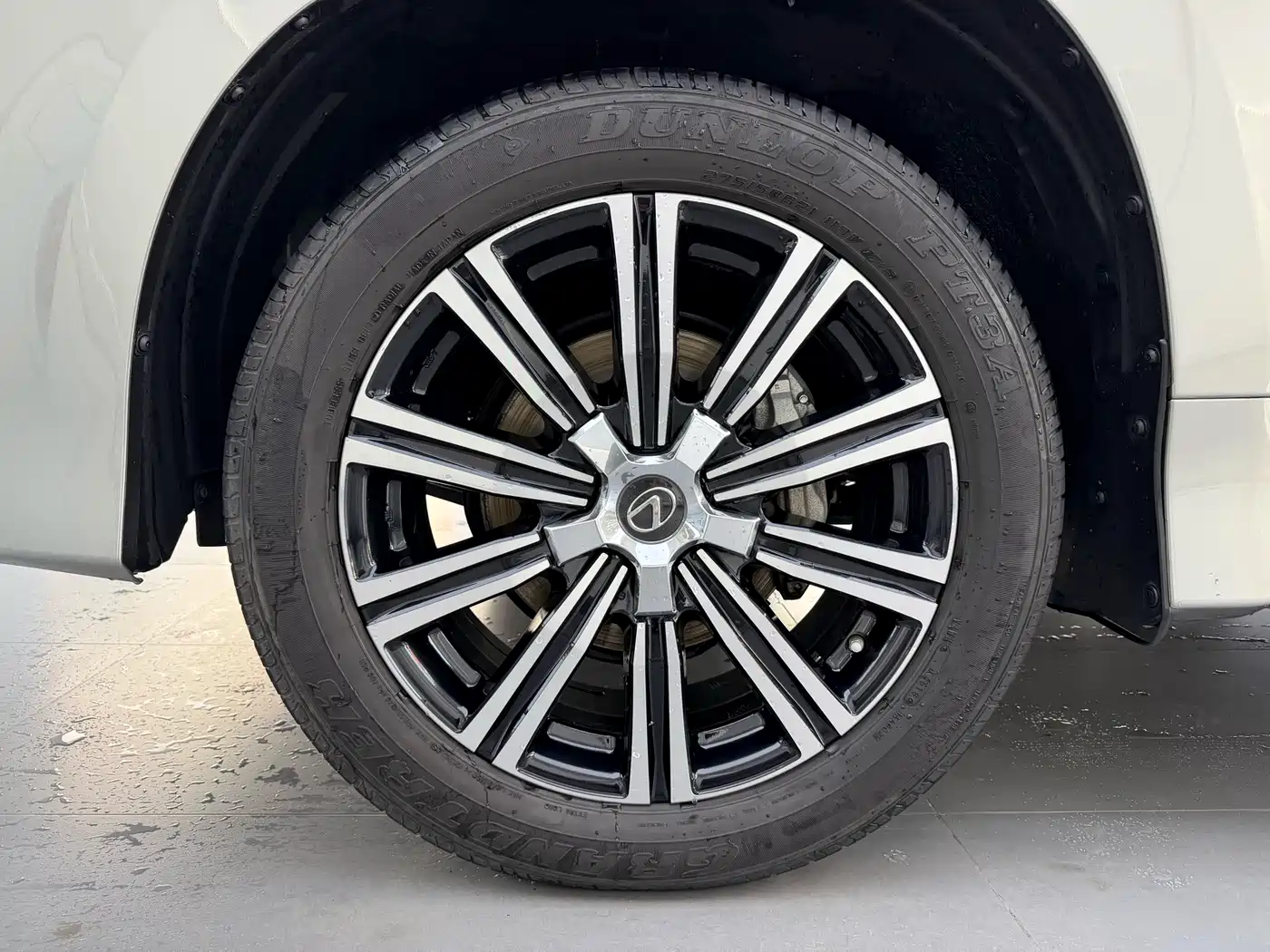 Lexus LX 2019 570 Prestige Luxury Edition фото 24