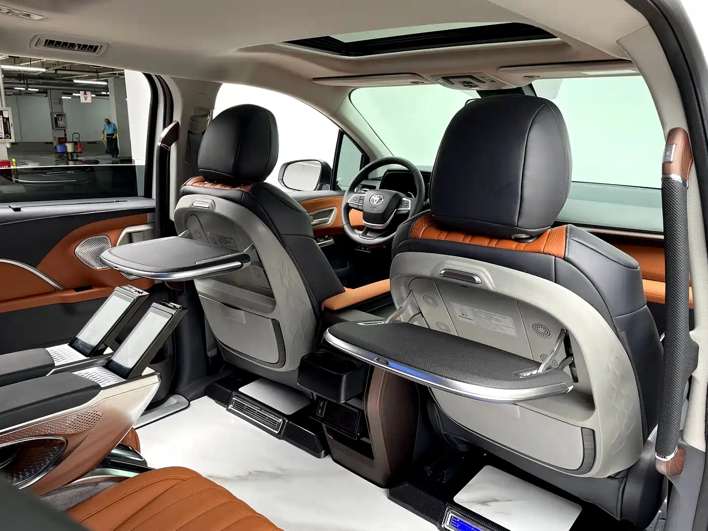 Toyota Sienna 2026 Model 2.5L Hybrid 2WD Comfort Edition фото 14
