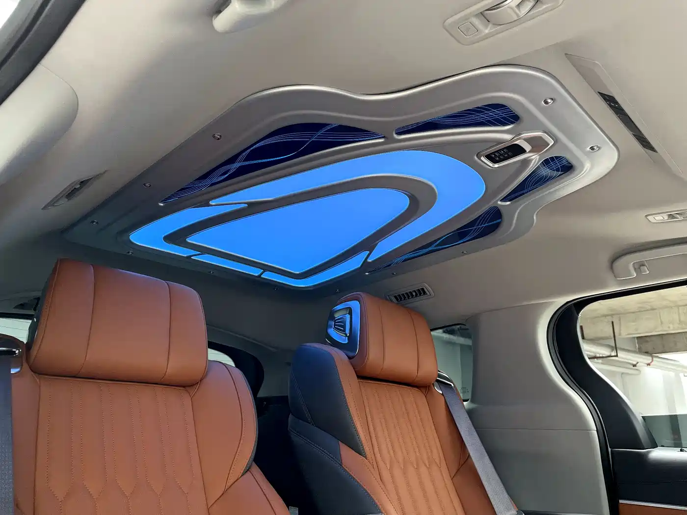 Toyota Sienna 2026 Model 2.5L Hybrid 2WD Comfort Edition фото 12