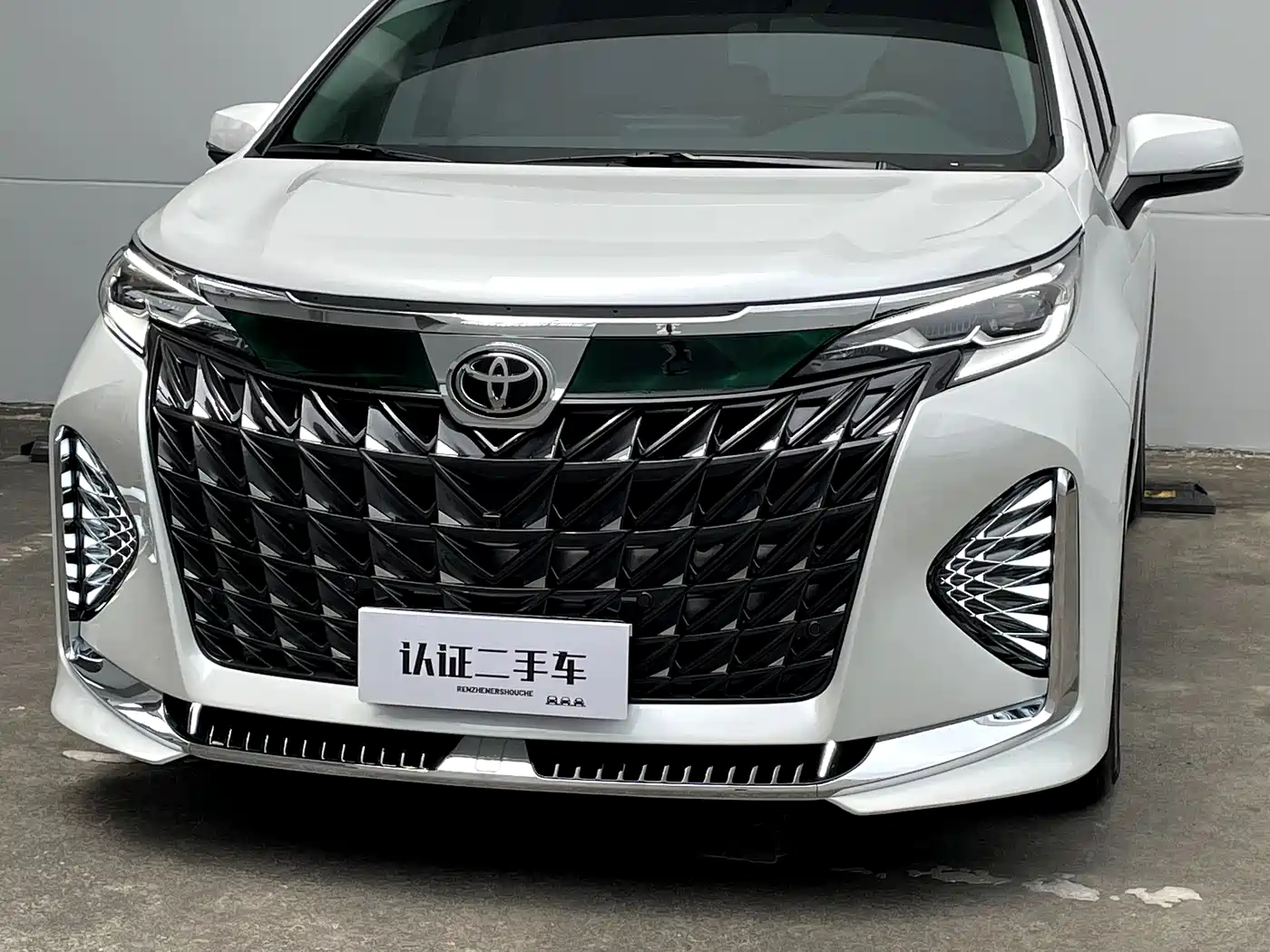 Toyota Sienna 2026 Model 2.5L Hybrid 2WD Comfort Edition фото 34