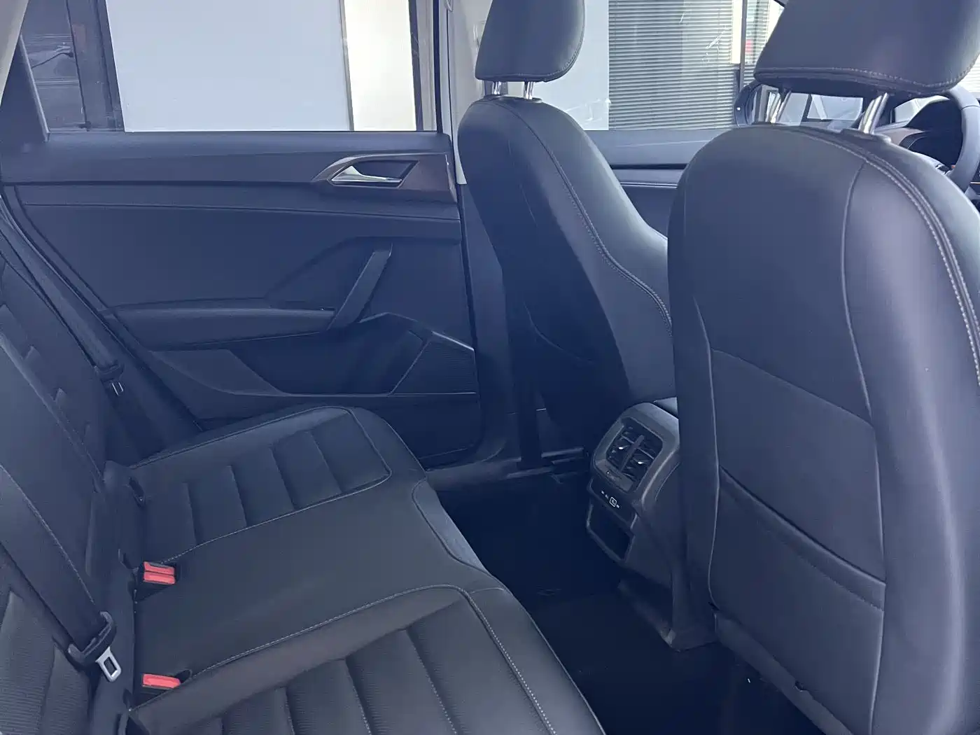 Volkswagen Tharu, миниатюра 13