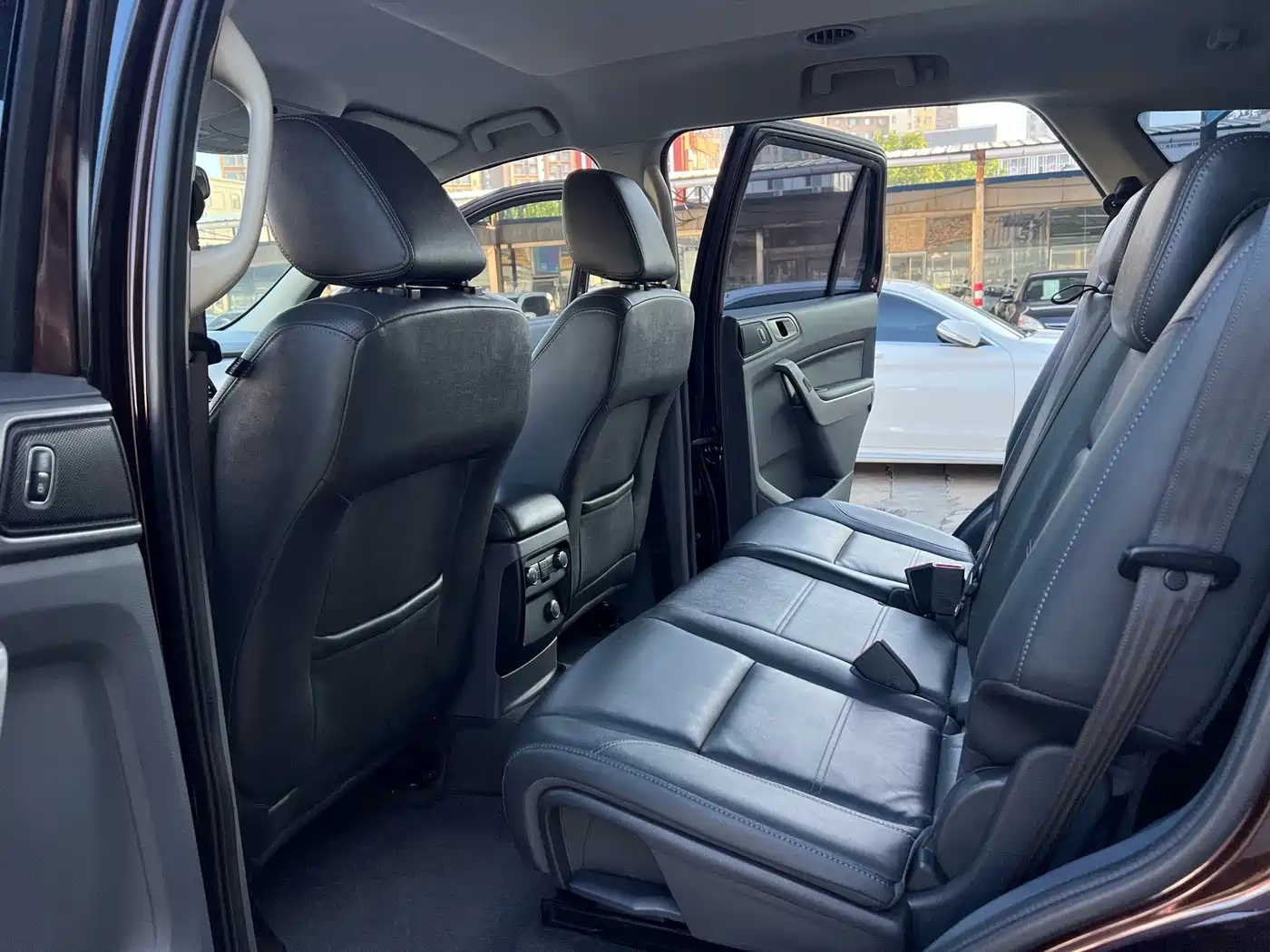 Ford Everest 2017 2016 2.0T Gasoline Automatic 4WD Luxury Edition