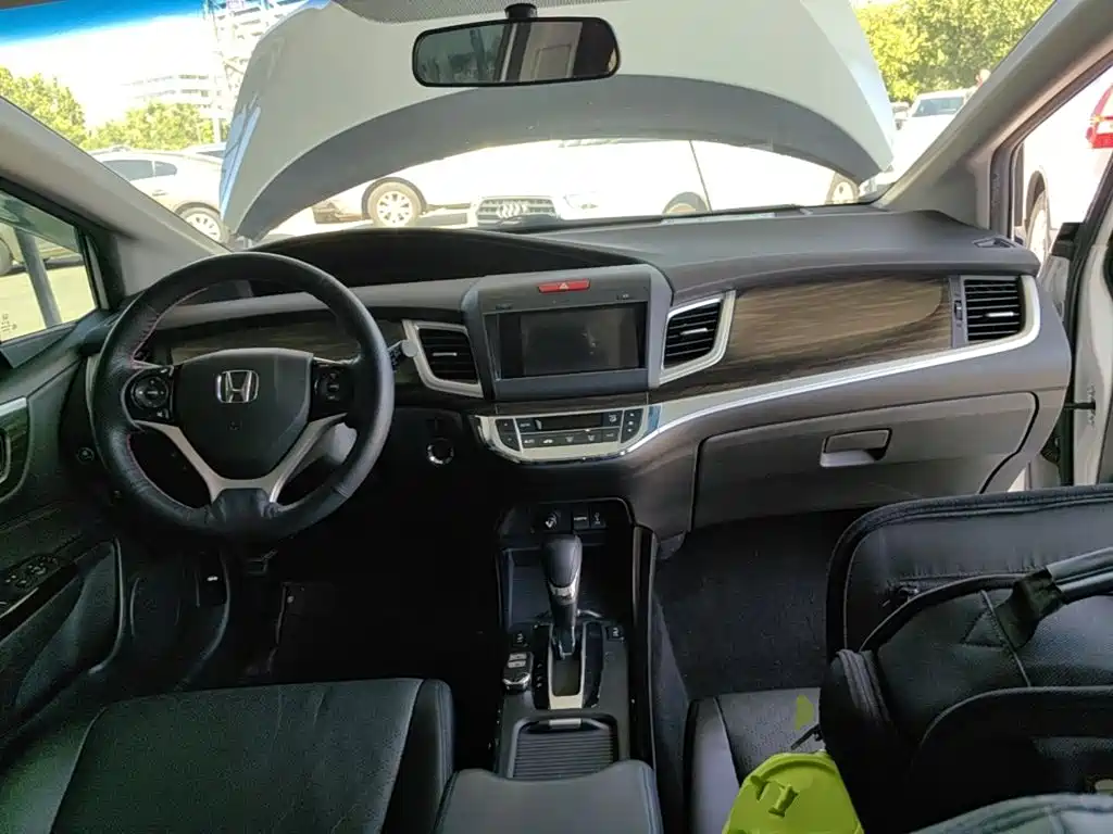 Фото 10 - Honda Jade