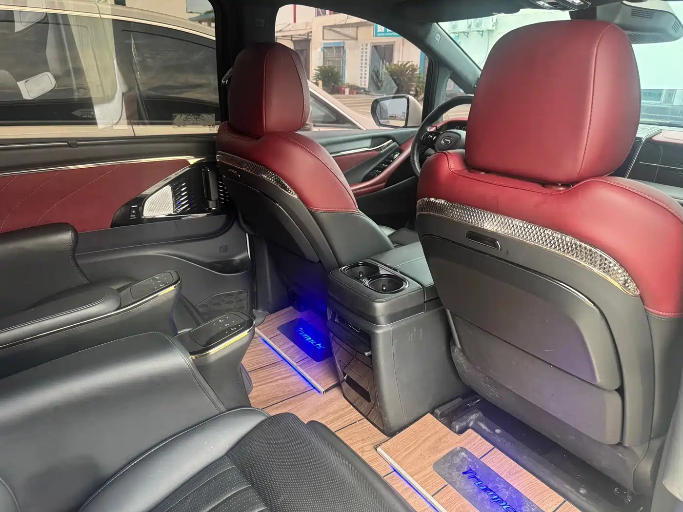 Photo 12 - GAC Trumpchi Trumpchi M8