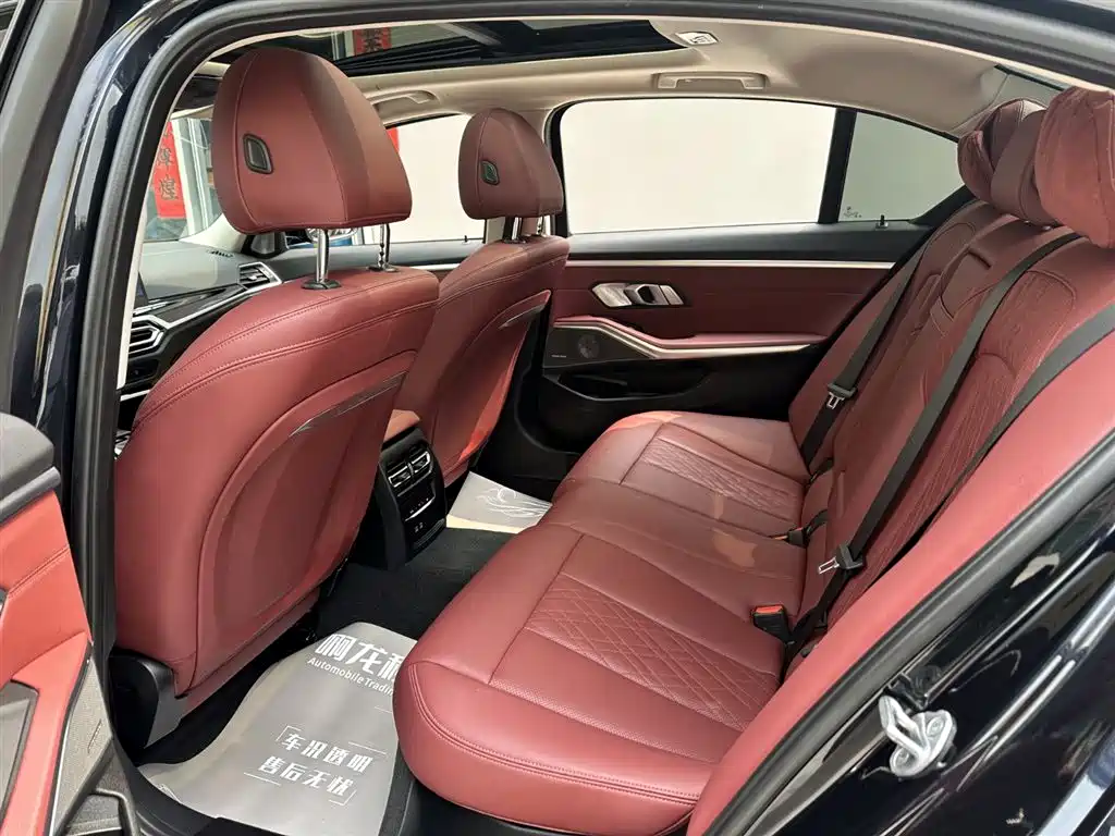 BMW 3 Series 2024 325Li M Sport Shadowline Package фото 11