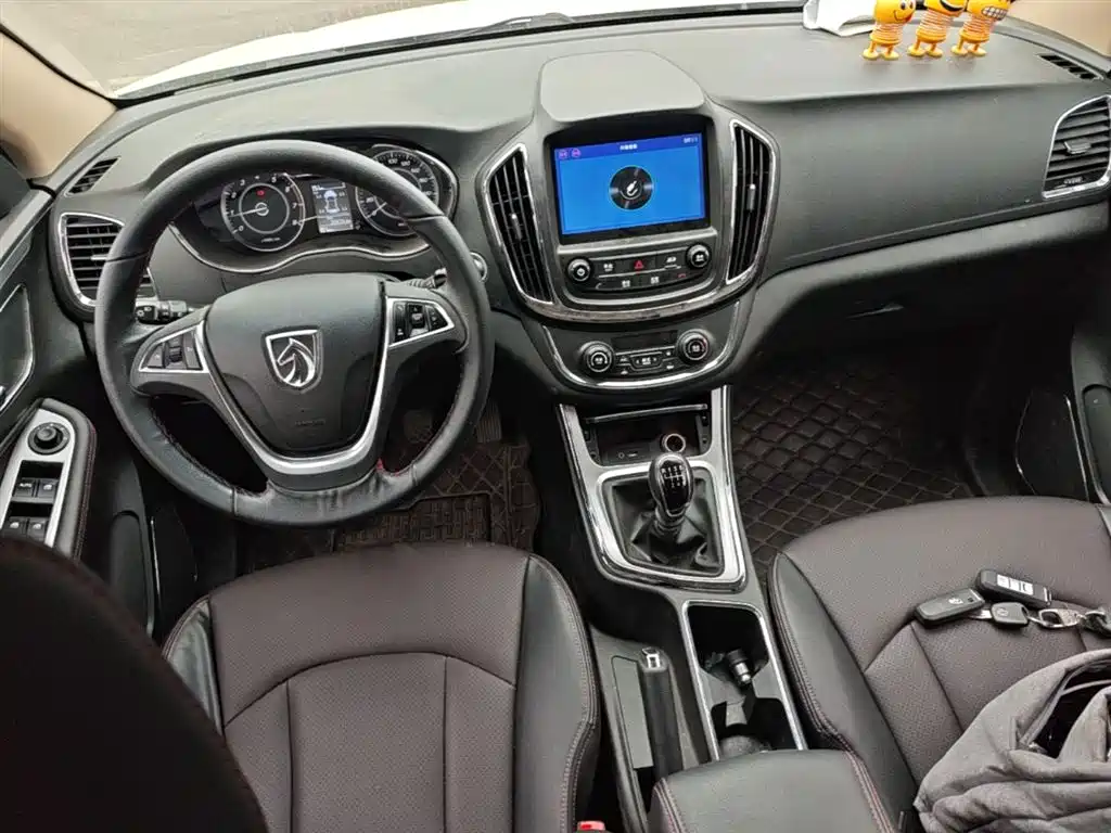 Baojun 560 2017 2016 1.8L Manual Luxury